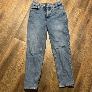 H&M high rise jeans. Size 4. Baggy.